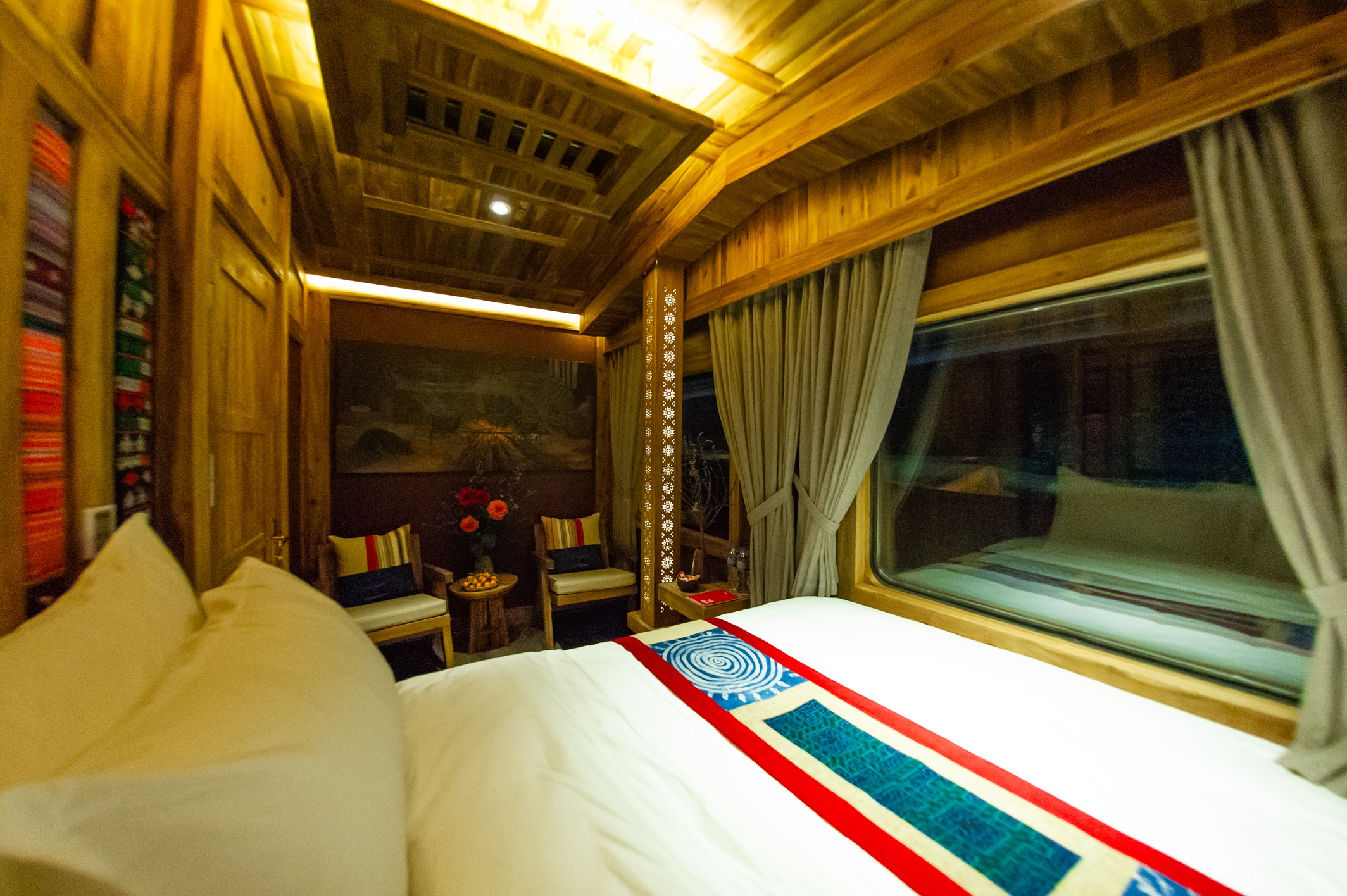 images/cabin-class/queen/attachment (1).jpeg